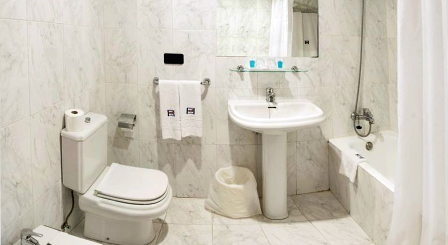 Hotel Ruta De Europa Vitoria-Gasteiz Ngoại thất bức ảnh